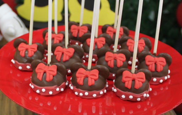 Cakepop Minnie Vermelha