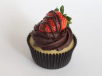 Cupcake de Morango com Chocolate