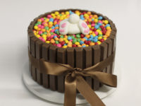 Bolo Kit Kat Páscoa